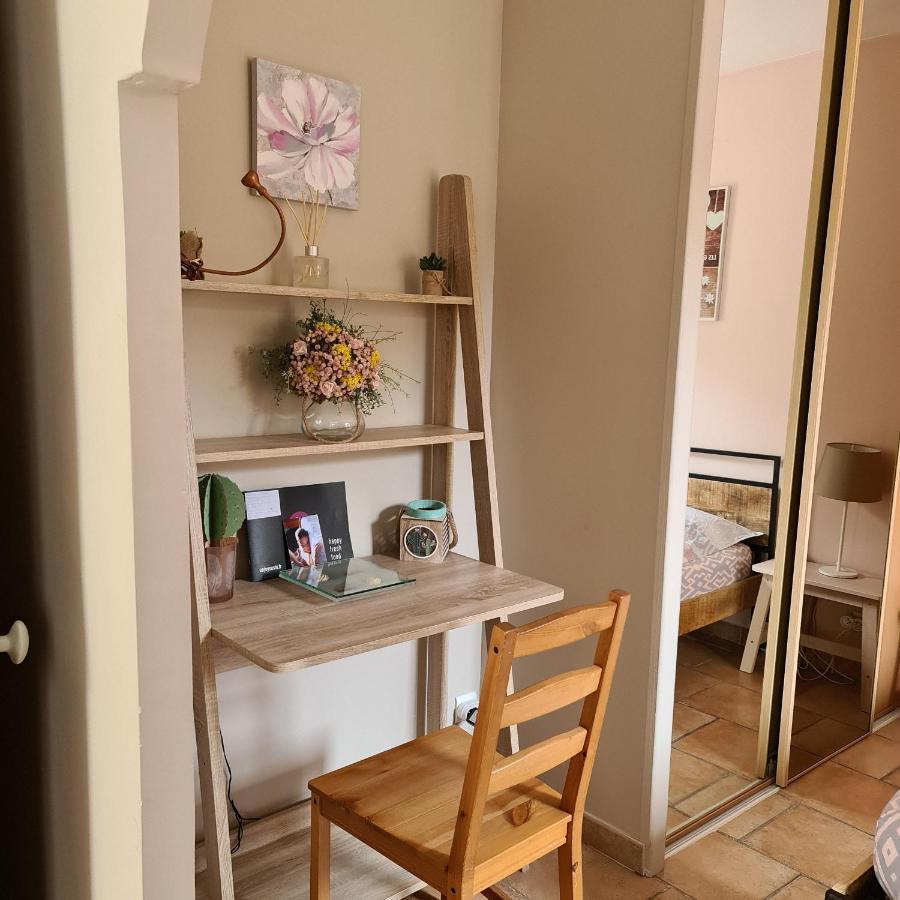 Appartements Dans Villa Privee Avec Piscine, Jardin, Parking Clos, Wifi, Climatisation Meyreuil Εξωτερικό φωτογραφία