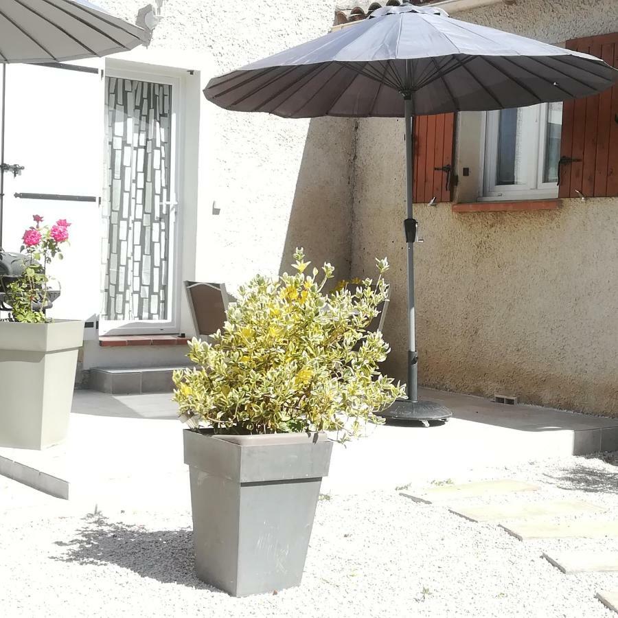 Appartements Dans Villa Privee Avec Piscine, Jardin, Parking Clos, Wifi, Climatisation Meyreuil Εξωτερικό φωτογραφία