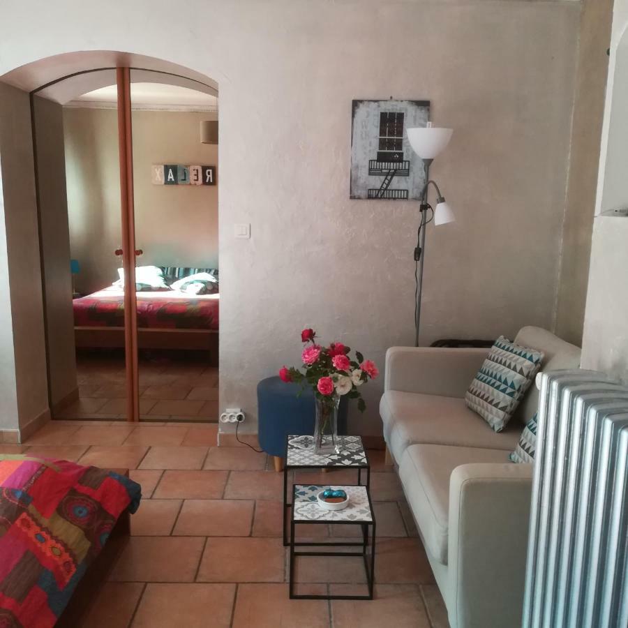 Appartements Dans Villa Privee Avec Piscine, Jardin, Parking Clos, Wifi, Climatisation Meyreuil Εξωτερικό φωτογραφία